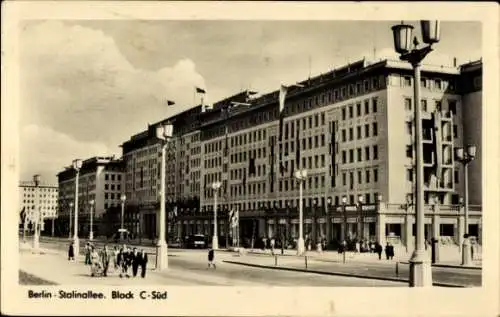 Ak Berlin Friedrichshain, Stalinallee, Blick auf Block C-Süd