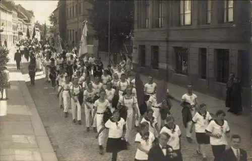 Foto Ak Zwickau in Sachsen, Turnfest, Festumzug, Fahnen