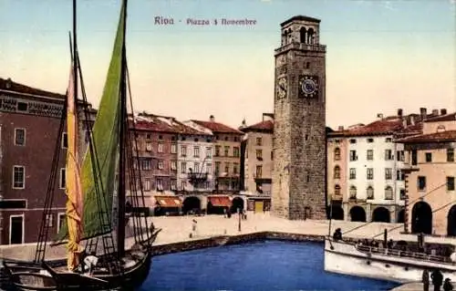 Ak Riva del Garda Trentino, Piazza Novembre, Uhrenturm