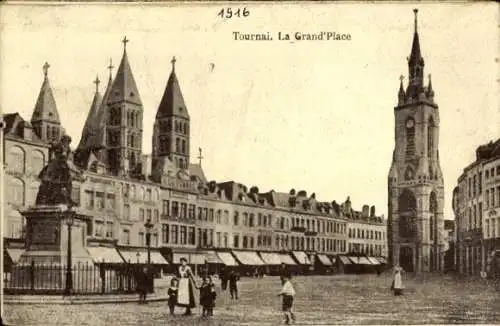 Ak Tournai Wallonien Hennegau, Marktplatz, Kirche, Rathausturm