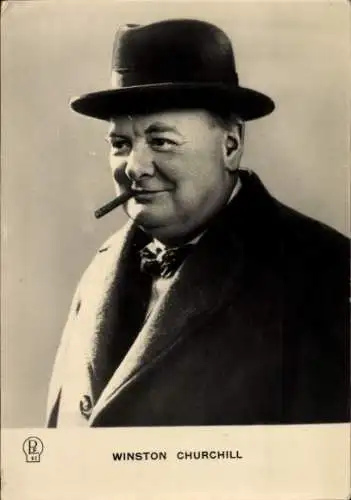 Ak Britischer Premierminister Winston Churchill, Portrait, II. WK, Zigarre