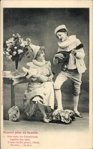 Ak Pierrot père de famille, Pierrette mit Baby, Clown mit Musikinstrument