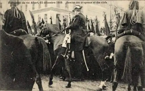 Ak Avenement du roi Albert 1909, Remise des drapeaux et des clefs