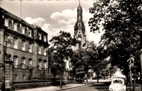 Ak Saarlouis im Saarland, Landratsamt, evangelische Kirche