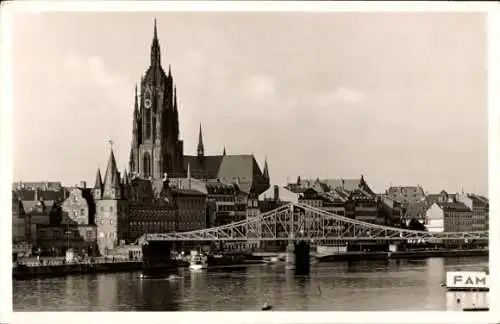 Ak Frankfurt am Main, Teilansicht, Brücke, Kirche