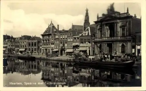 Ak Haarlem Nordholland Niederlande, Spaarne mit Teiller Museum