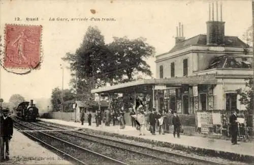 Ak Rueil Malmaison Hauts de Seine, Eglise Tombeau de l'Impératrice Joséphine, Bahnhof  Ankunft...