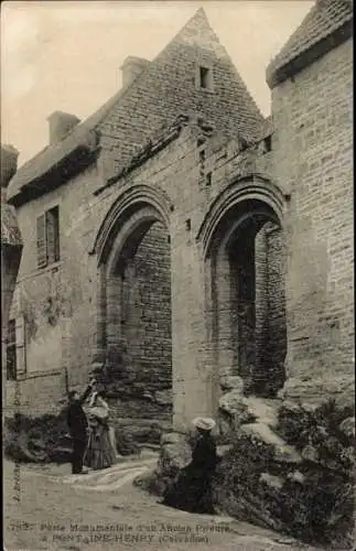 Ak Fontaine Henry Calvados, Porte Monumentale d'un Ancien Prieure