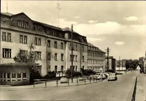 Ak Hermsdorf in Thüringen, Friedrich Engels Straße, VEB Keramische Werke