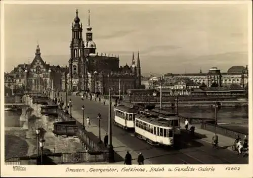 Ak Dresden, Georgentor, Hofkirche, Schloss, Gemäldegalerie, Brücke, Straßenbahn, Hahn 12602