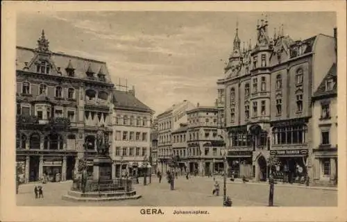 Ak Gera in Thüringen, Johannisplatz, Denkmal, Geschäfte