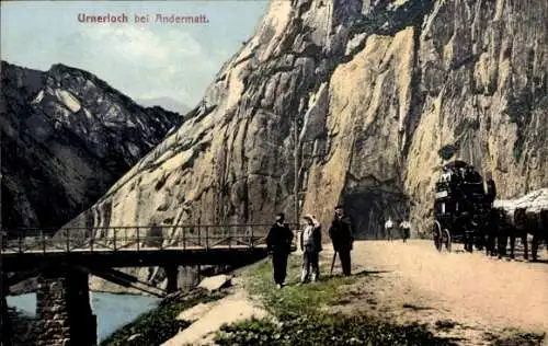 Ak Andermatt Kt. Uri Schweiz, Urnerloch, Tunneleinfahrt, Kutsche