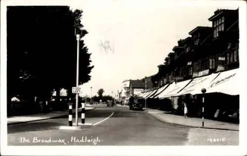 Foto Ak Hadleigh Suffolk England, Broadway