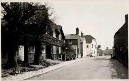 Foto Ak Selborne Hampshire England, Straßenpartie