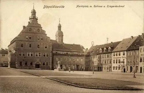 Ak Dippoldiswalde im Erzgebirge, Marktplatz, Rathaus, Kriegerdenkmal