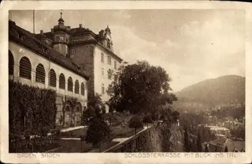 Ak Baden Baden am Schwarzwald, Schlossterrasse mit Blick ins Tal