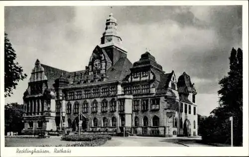 Ak Recklinghausen in im Ruhrgebiet, Rathaus, Fassade