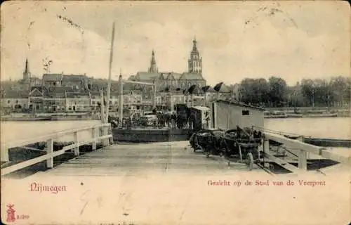 Ak Nijmegen-Gelderland, Blick auf die Stadt von der Fähre aus