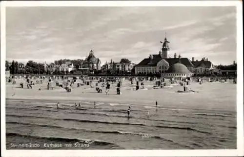 Ak Świnoujście Swinemünde Pommern, Kurhaus mit Strand