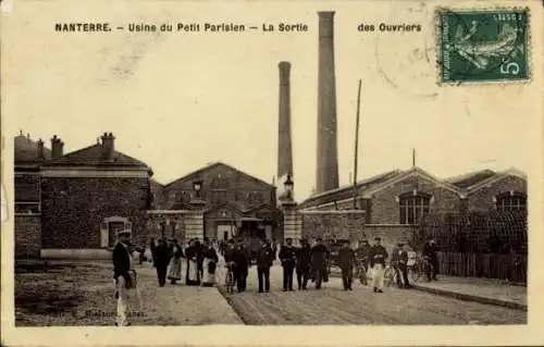 Ak Nanterre Hauts de Seine, Malanes, tabac. 13150 NANTERRE. - Usine du Petit Parisien - La Sor...