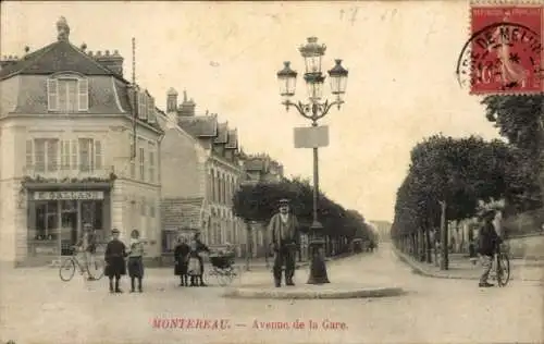 Ak Montereau Seine et Marne, E. Galland, Avenue de la Gare, Montereau