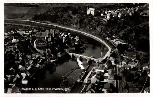 Ak Runkel an der Lahn, Runkel a. d. Lahn vom Flugzeug aus,