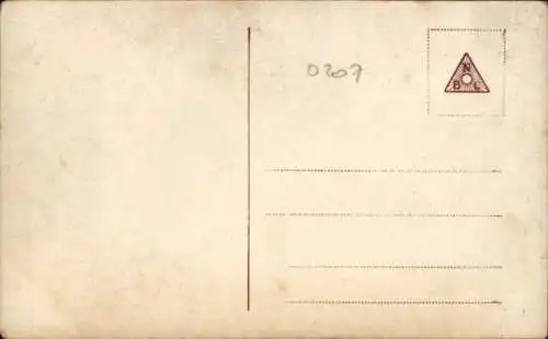 Ak Porträt einer jungen Frau, Blumen