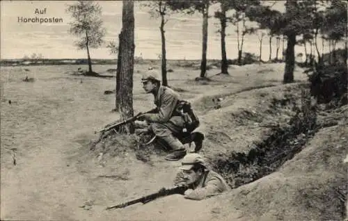 Ak Deutsche Soldaten in Uniformen auf Horchposten, I WK