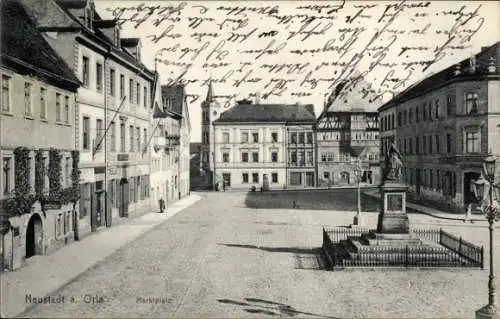 Ak Neustadt an der Orla, Marktplatz, Denkmal