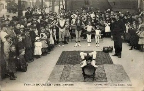 CPA Famille Bouvier, Jeux Icariens