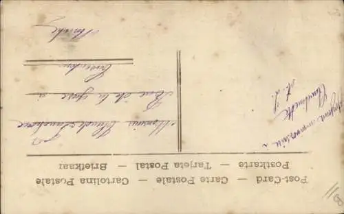 Ak Kind in kurzen Hosen am Telefon