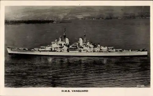 Ak Britisches Kriegsschiff, HMS Vanguard, Ansicht Backbord