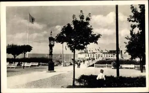 Ak Ostseebad Ahlbeck Heringsdorf Usedom, Seebrücke, Uhr, Promenade