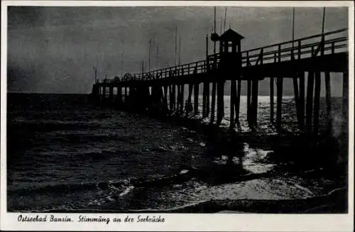 Ak Ostseebad Bansin auf Usedom, Stimmung an der Seebrücke