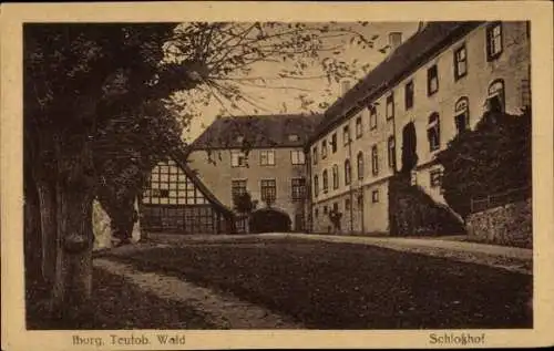 Ak Bad Iburg am Teutoburger Wald, Schlosshof