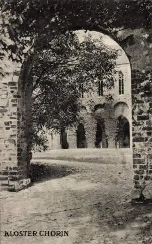 Ak Chorin in der Mark, Kloster Chorin, Blick durch Bogen