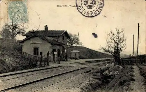 Ak Courcelle Frankreich, Bahnhof, Gleisseite