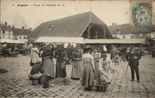 Ak Arpajon Essonne, Place du Marché (n° 3)