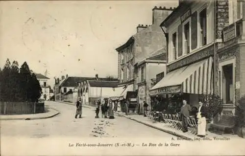 Ak La Ferté sous Jouarre Seine et Marne, La Rue de la Gare