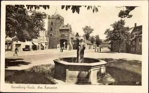 Ak Naumburg an der Saale, Marientor, Brunnen