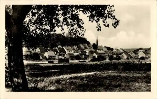 Ak Oderberg in der Mark, Ortsansicht mit Albrechtsberg, Kirche