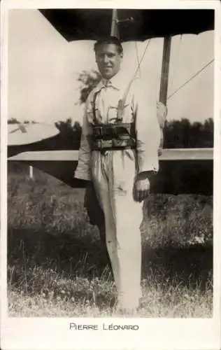 Foto Ak Pilot Pierre Leonard, Flugzeug