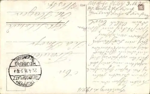 Künstler Ak Herzliche Ostergrüsse, Kind in Uniform, Ostereier