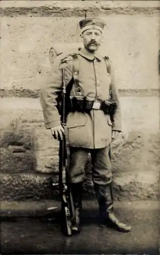 Foto Ak Deutscher Soldat in Uniform, Portrait