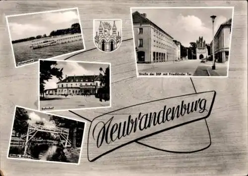 Ak Neubrandenburg in Mecklenburg, Bahnhof, Straße der DSF mit Friedländer Tor