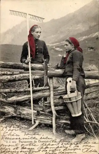 Ak Champéry Kanton Wallis, Paysannes, Bauernfrauen auf der Weide