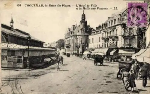 Ak Trouville Calvados, Hôtel de Ville, Halle aux Poissons