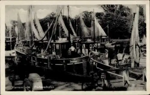 Ak Ostseebad Warnemünde Rostock, Fischereihafen