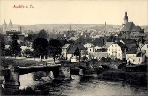 Ak Rochlitz an der Mulde, Muldebrücke, Blick über die Dächer der Stadt, Kirche