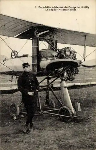 Foto Ak Flugpionier Henry Brégi vor seiner Breguet im Camp-de-Mailly